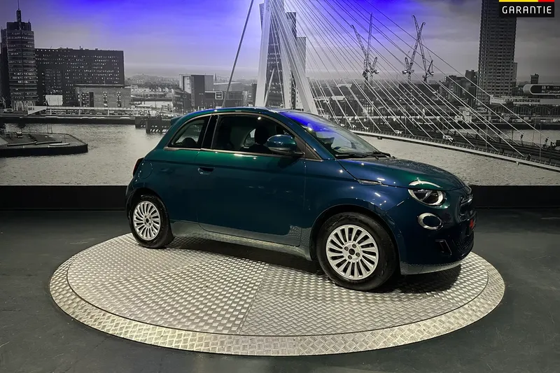 Fiat 500 (2023)