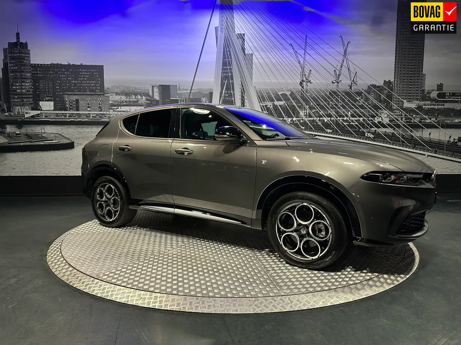 Alfa Romeo Tonale (2024) — foto 1