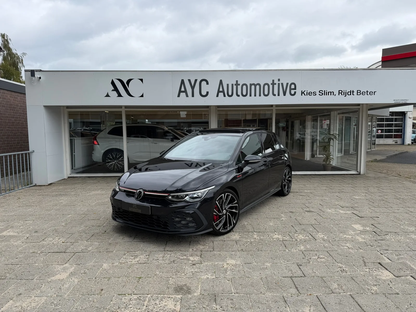 Volkswagen Golf (2021) — foto 1