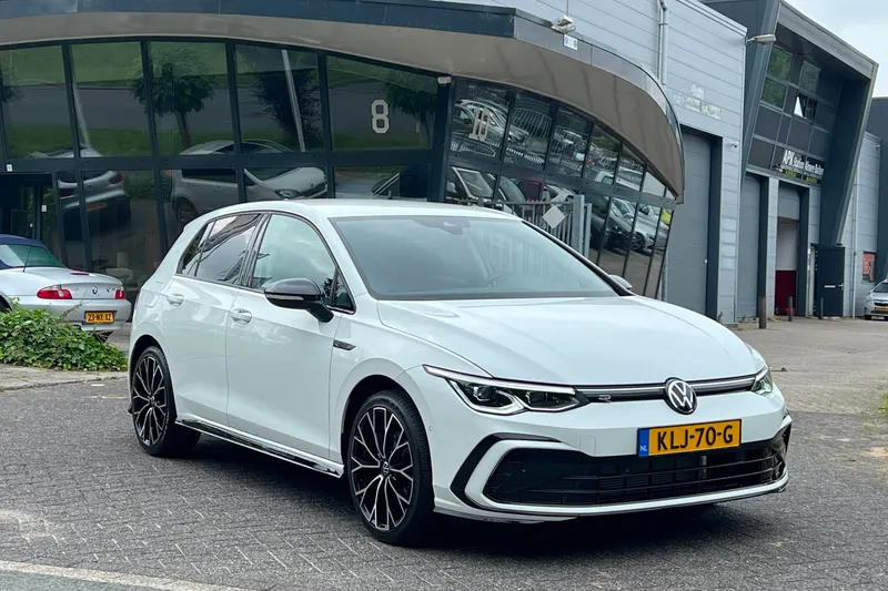 Volkswagen Golf (2022)