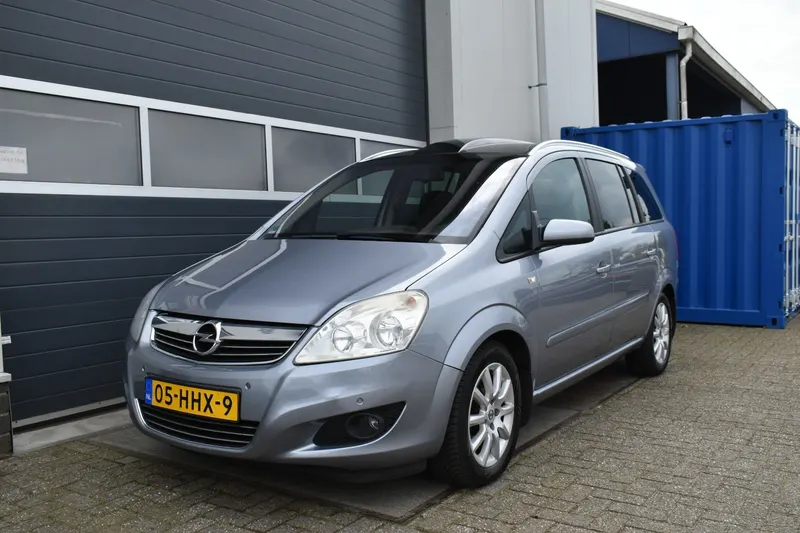 Opel Zafira (2008)