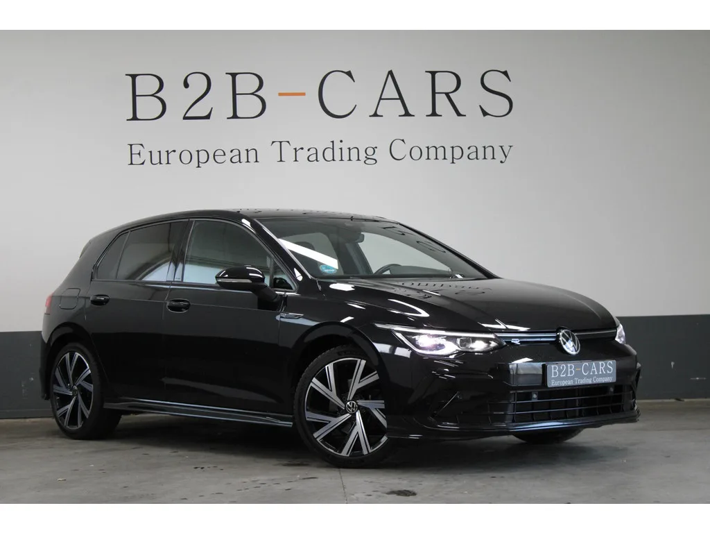 Volkswagen Golf (2021) — foto 1
