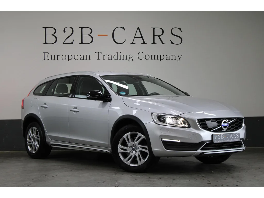 Volvo V60 Cross Country (2018) — foto 1