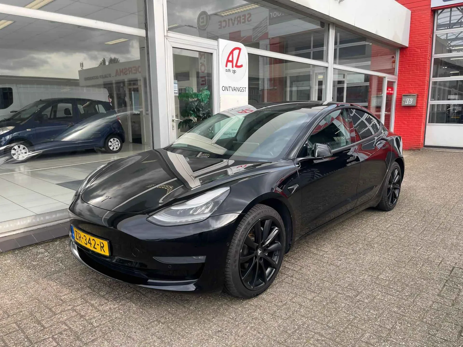 Tesla Model 3 (2019) — foto 1