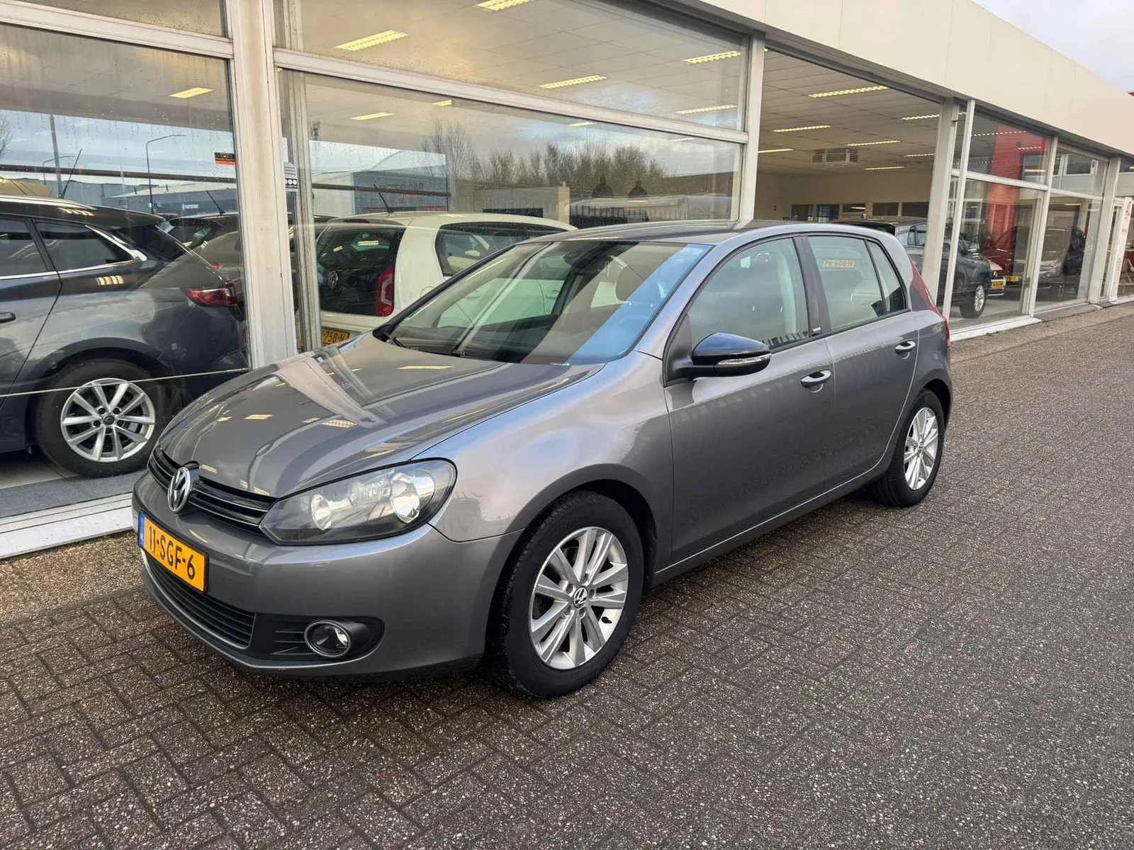 Volkswagen Golf (2011) — foto 1