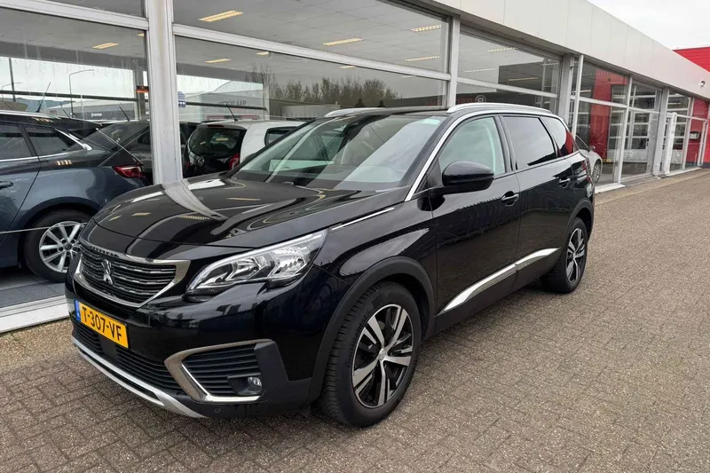 Peugeot 5008 (2020)