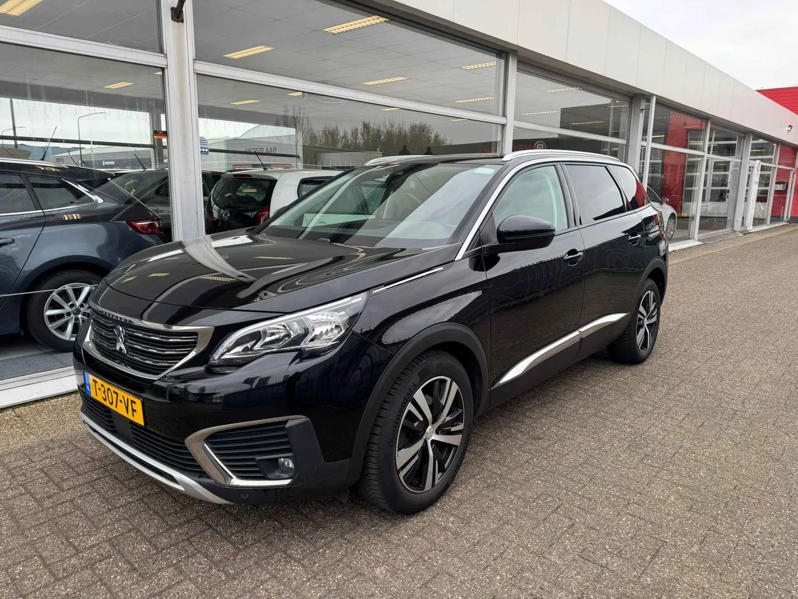 Peugeot 5008 (2020) — foto 1