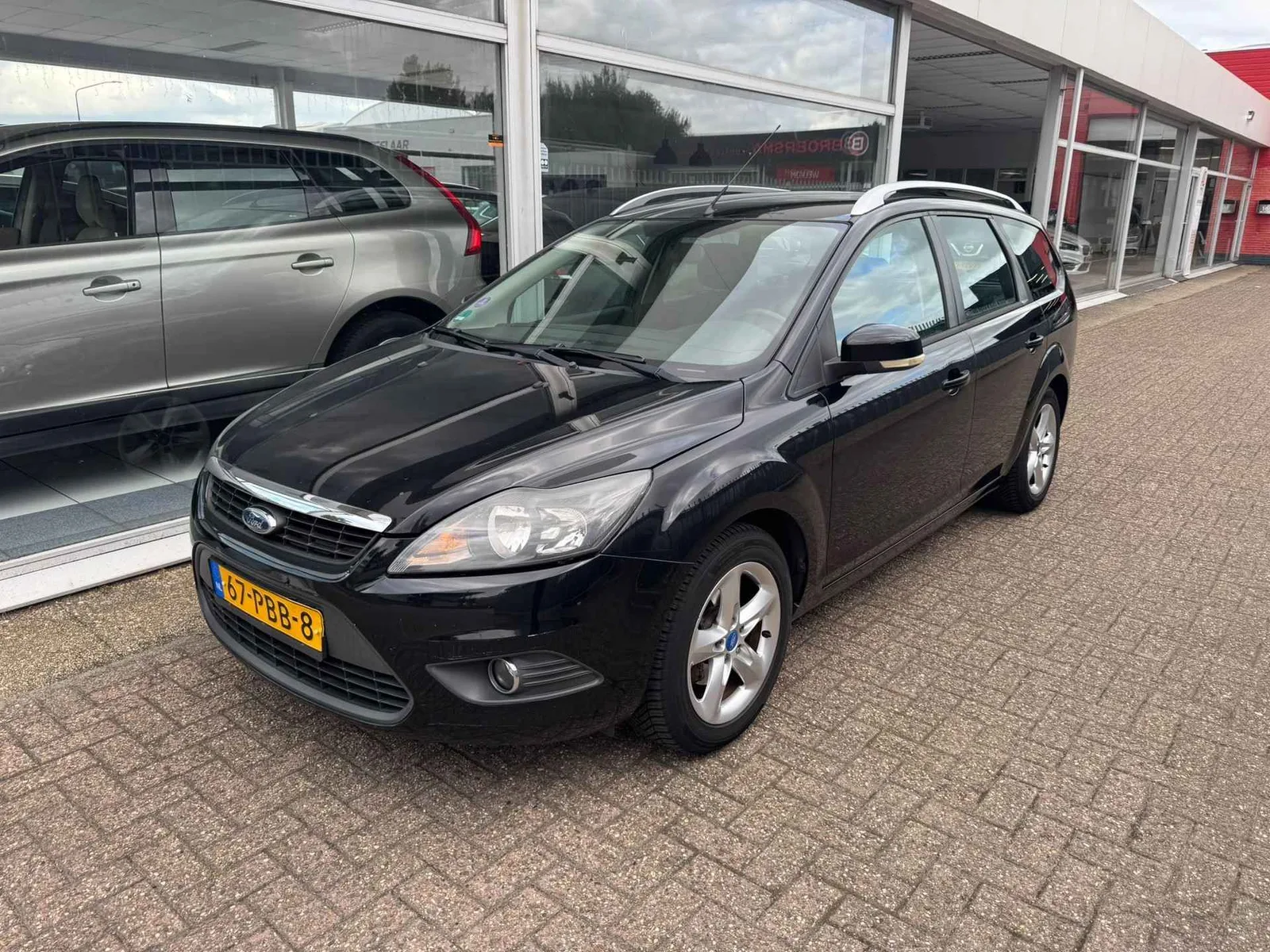 Ford Focus (2011) — foto 1