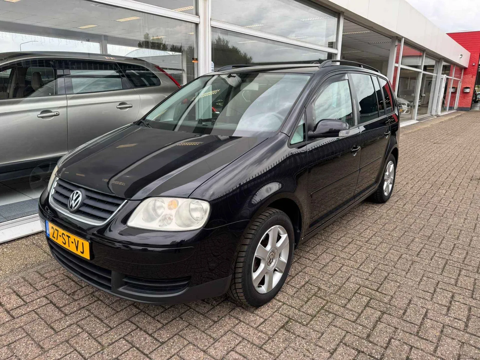 Volkswagen Touran (2006) — foto 1