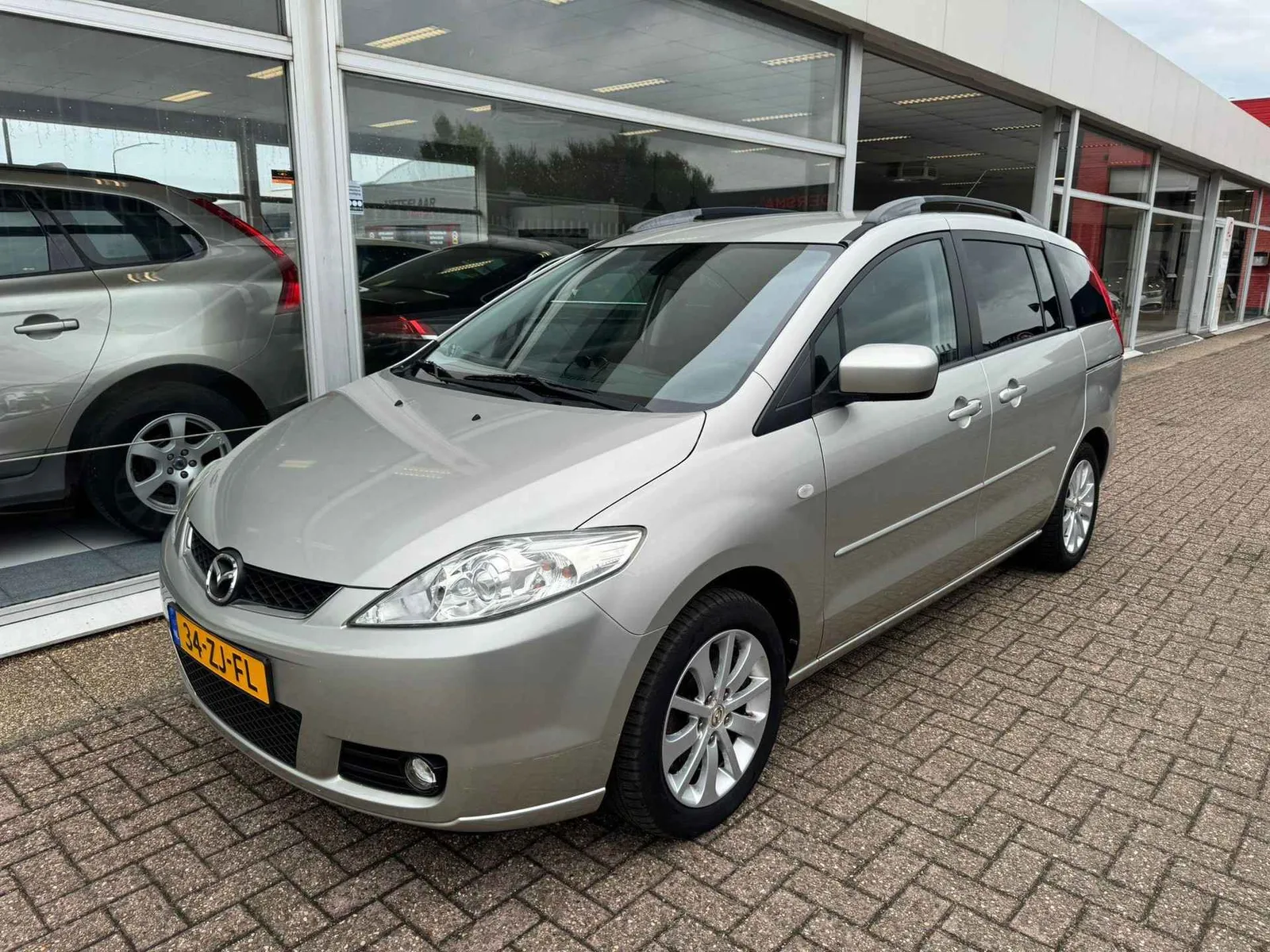Mazda 5 (2008) — foto 1