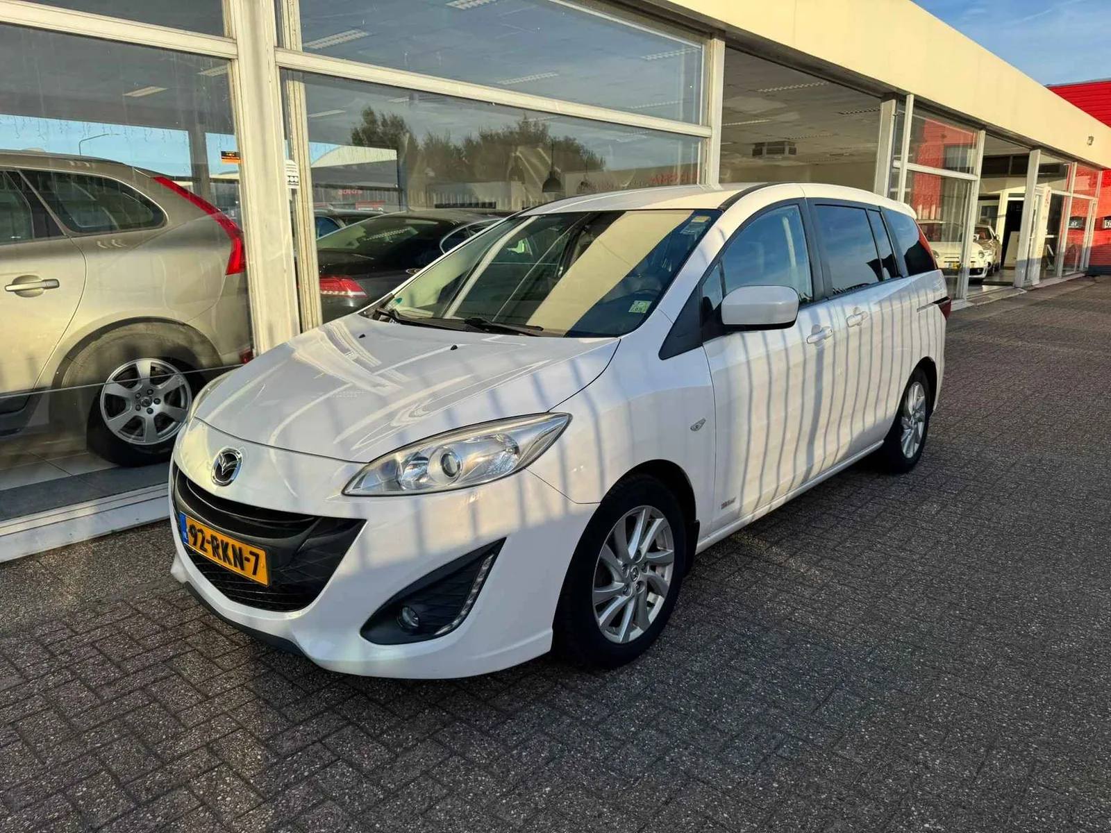 Mazda 5 (2011) — foto 1