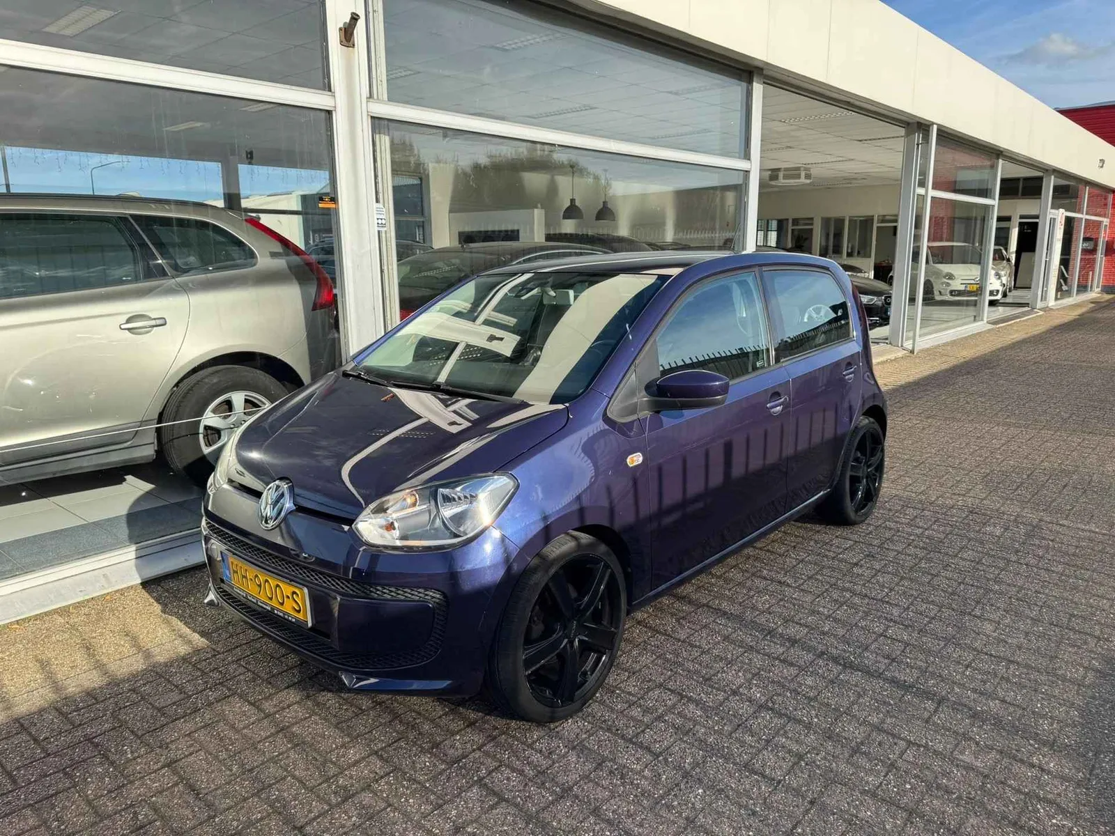 Volkswagen Up! (2015) — foto 1