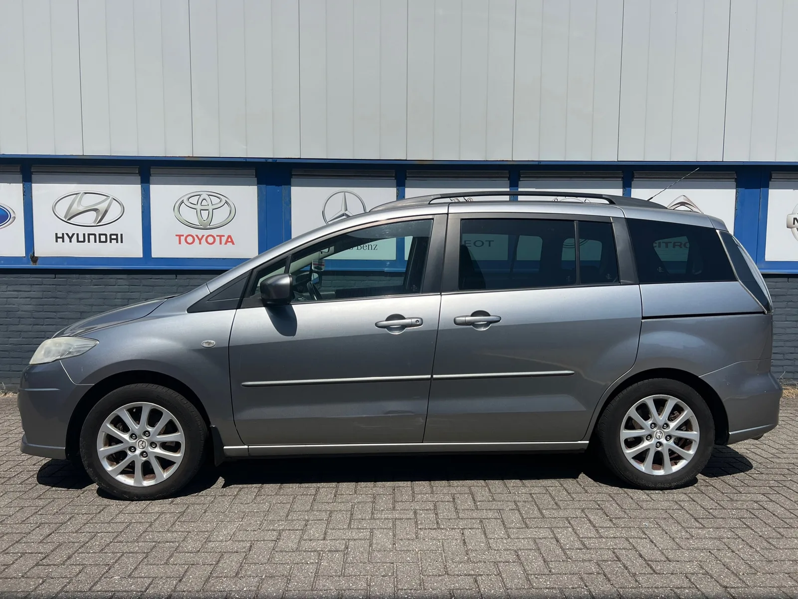 Mazda 5 (2009) — foto 1