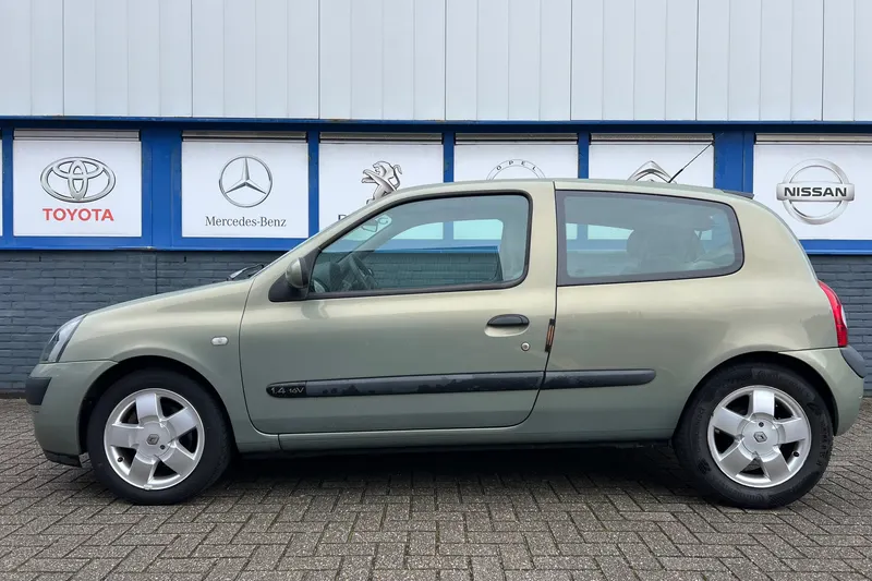 Renault Clio (2003)