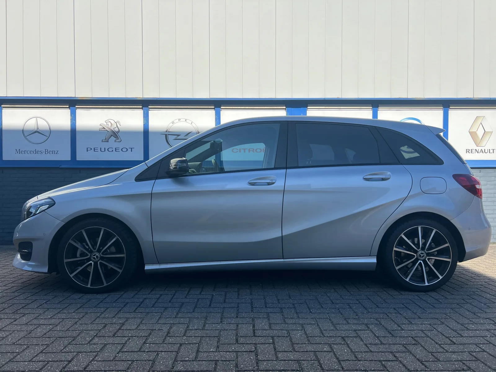 Mercedes-Benz B-Klasse (2017) — foto 1