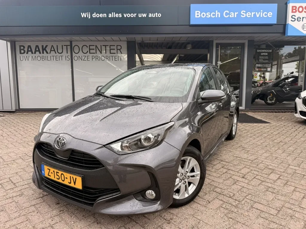 Toyota Yaris (2024) — foto 1