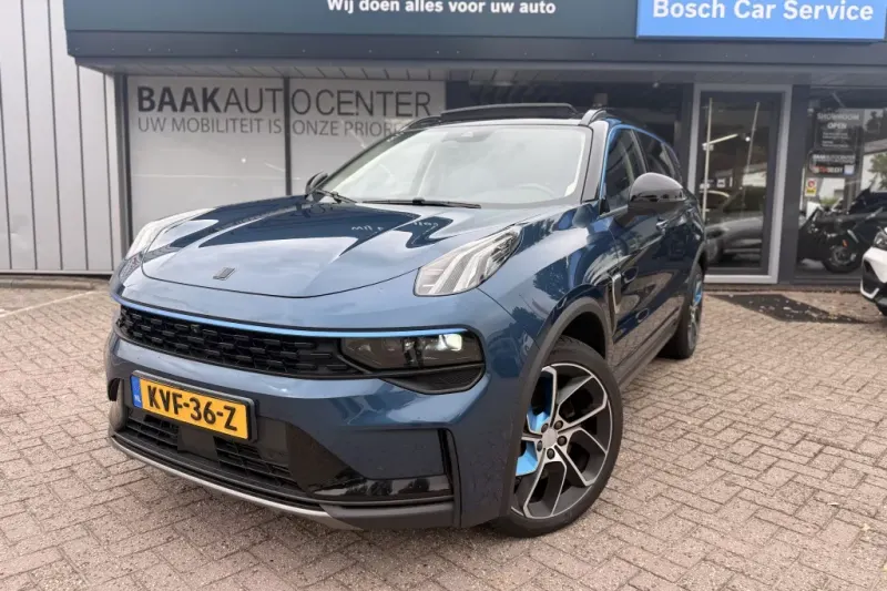 Lynk & Co 01 (2023)