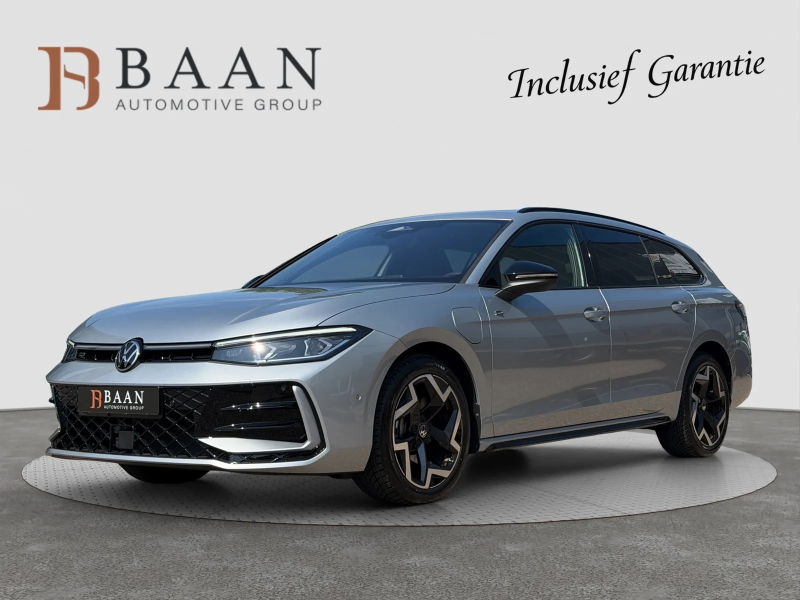 Volkswagen Passat (2025) — foto 1