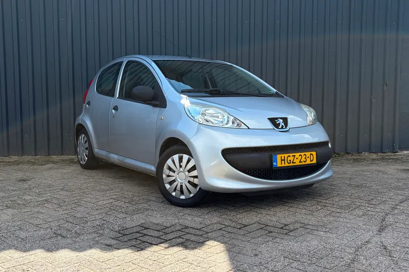 Peugeot 107 (2006)