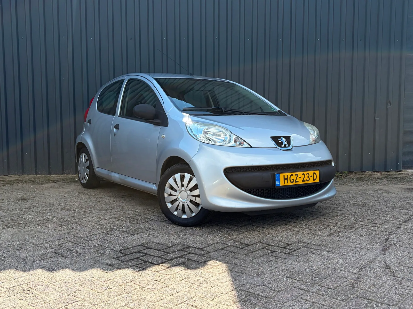 Peugeot 107 (2006) — foto 1