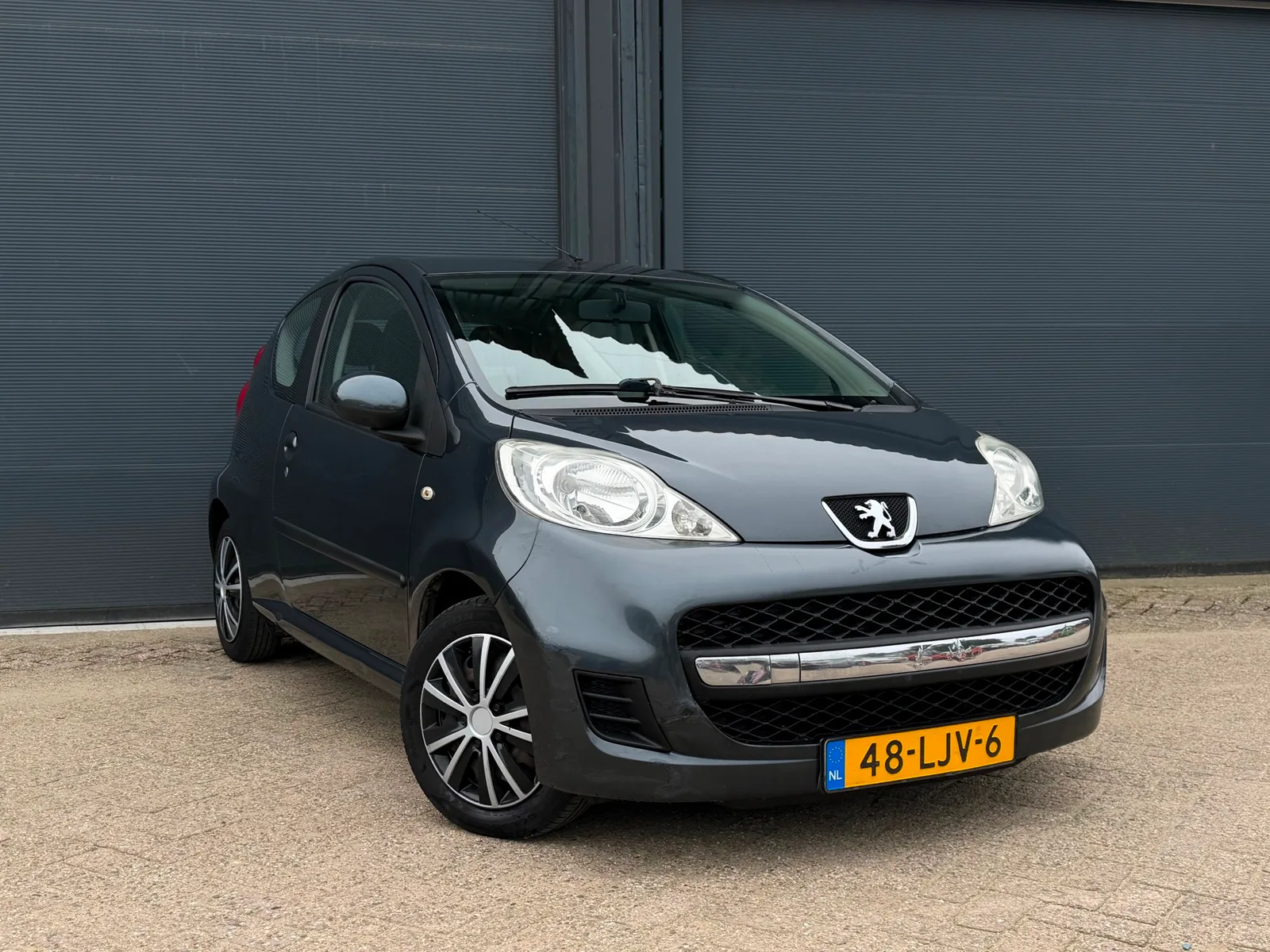 Peugeot 107 (2010) — foto 1