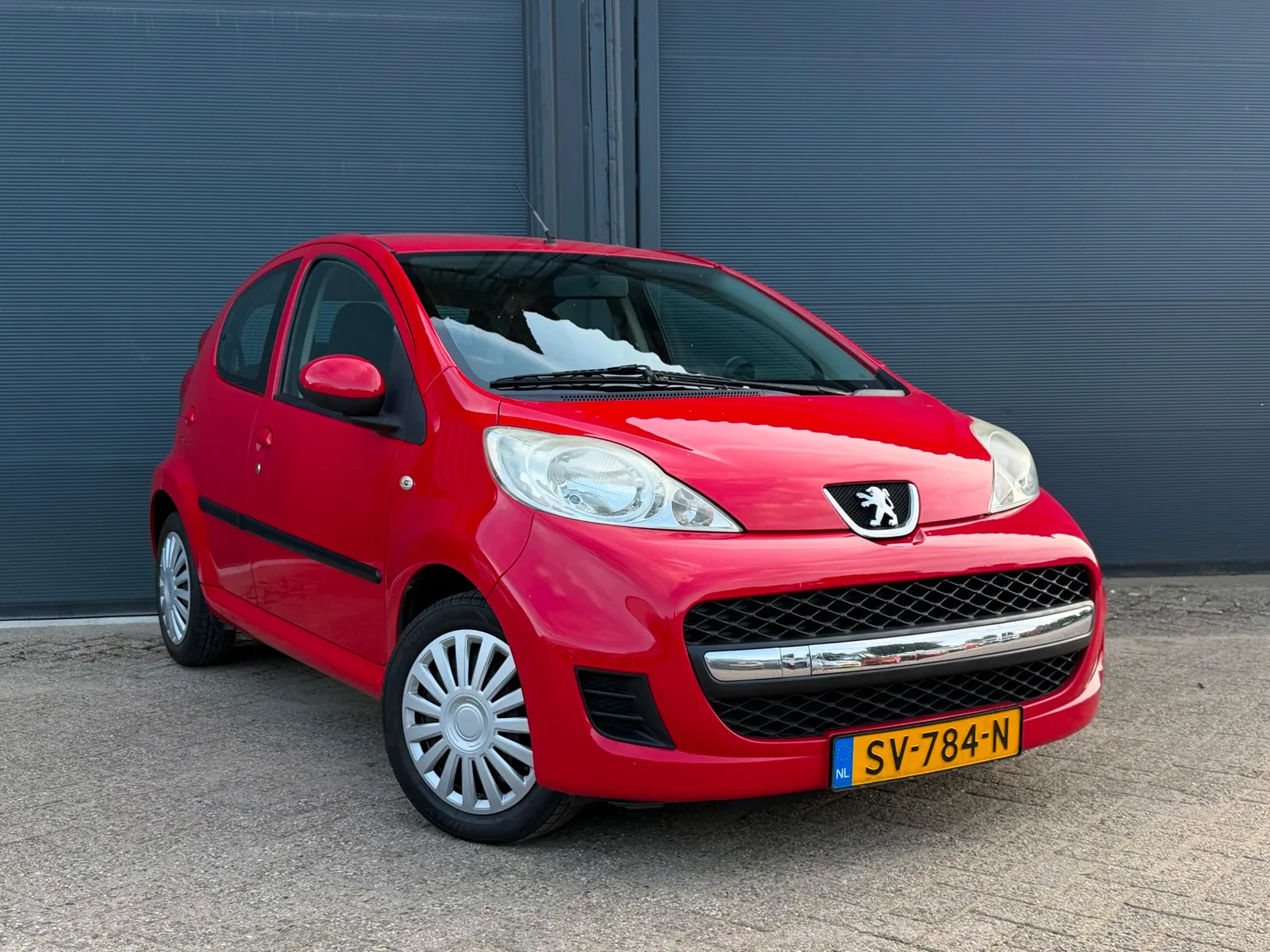 Peugeot 107 (2010) — foto 1