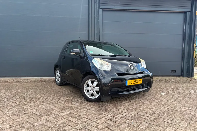 Toyota IQ (2009)
