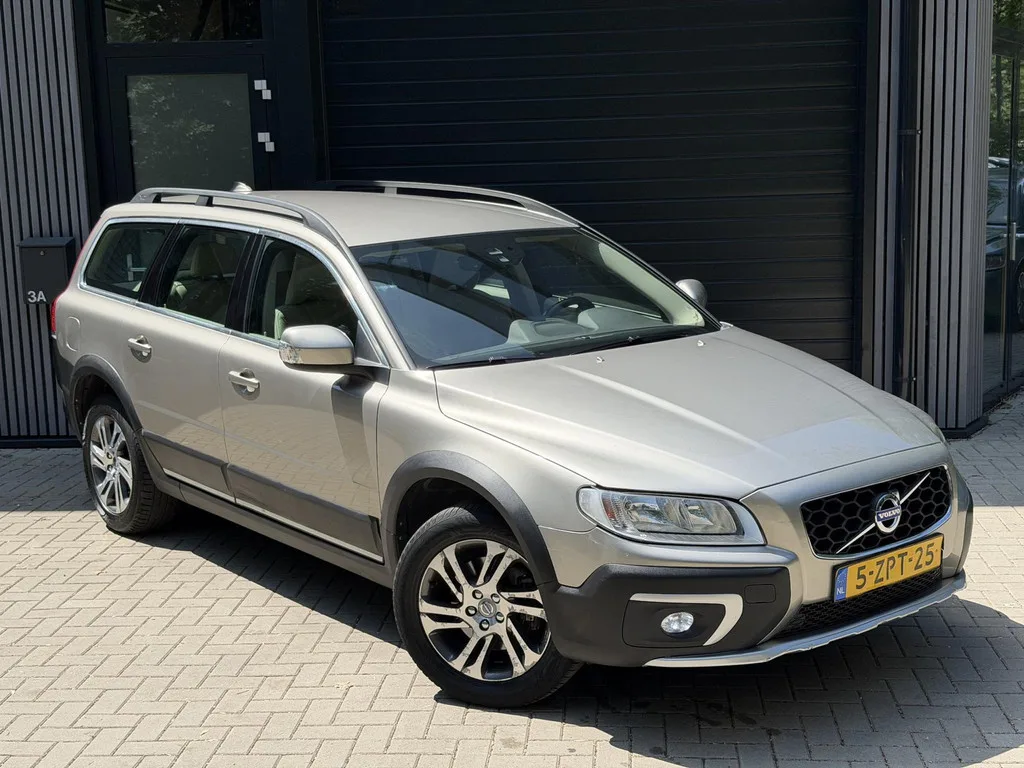 Volvo XC70 (2015) — foto 1