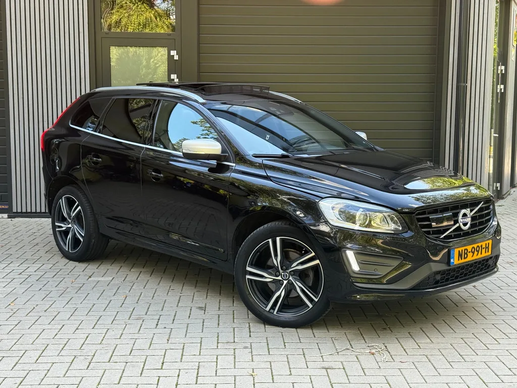 Volvo XC60 (2017) — foto 1