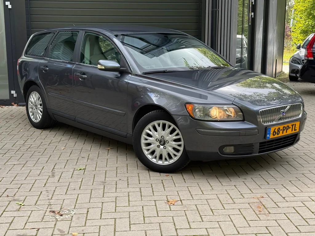 Volvo V50 (2004) — foto 1