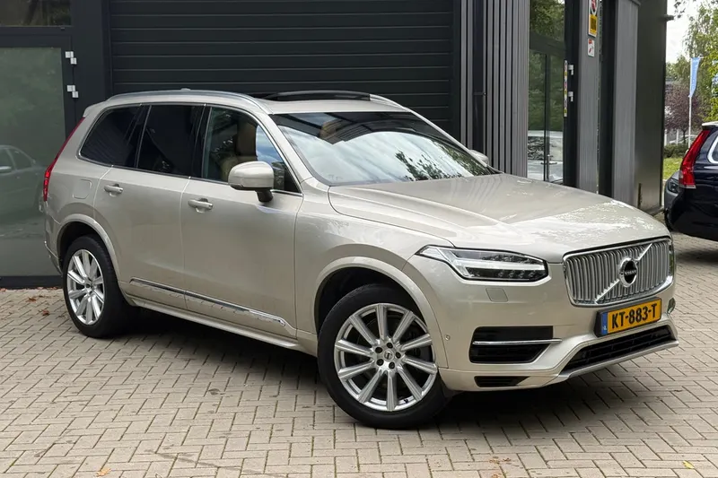 Volvo XC90 (2016)