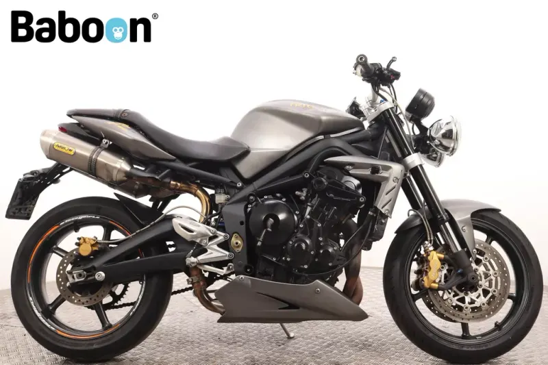 Triumph Street Triple R (2011)