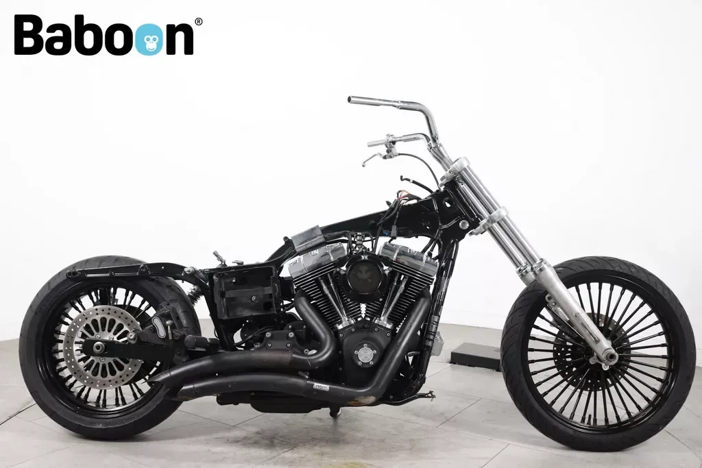 Harley-Davidson Wide Glide (2011) — foto 1