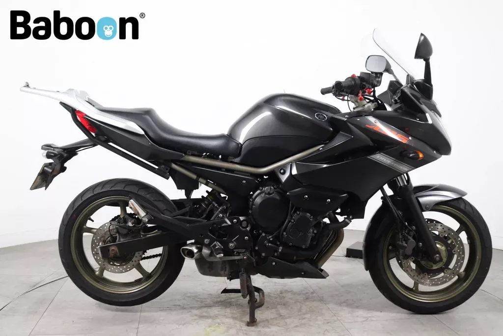 Yamaha XJ6 (2010) — foto 1
