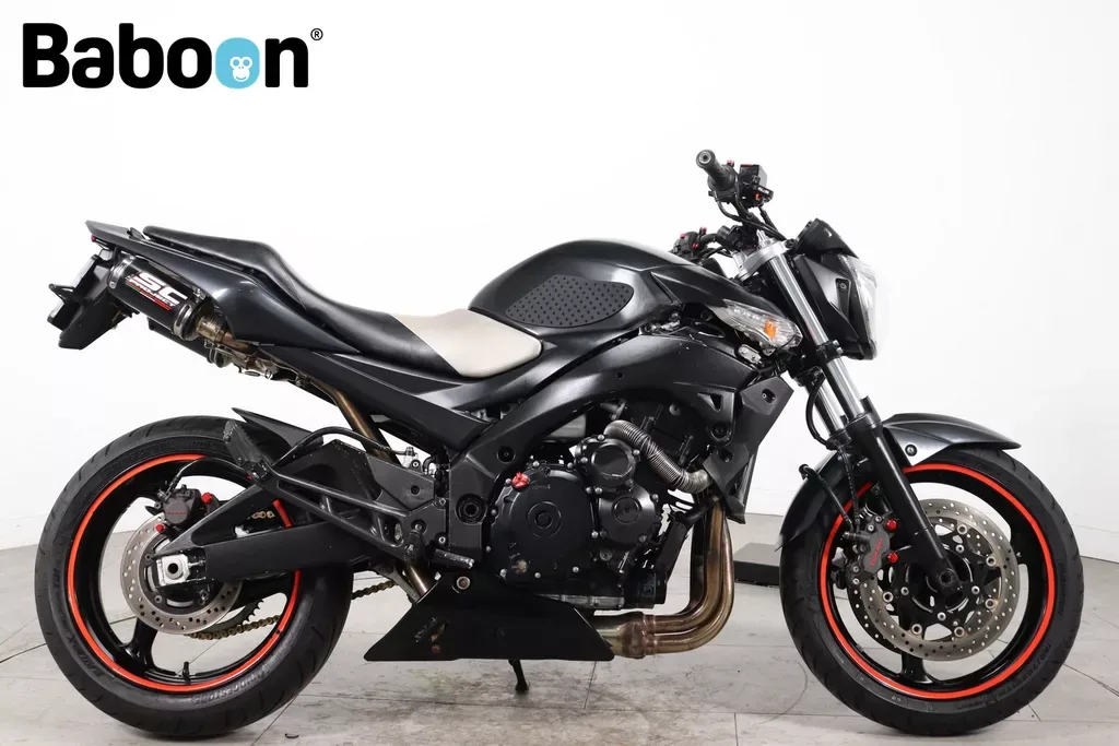 Suzuki GSR600 (2007) — foto 1