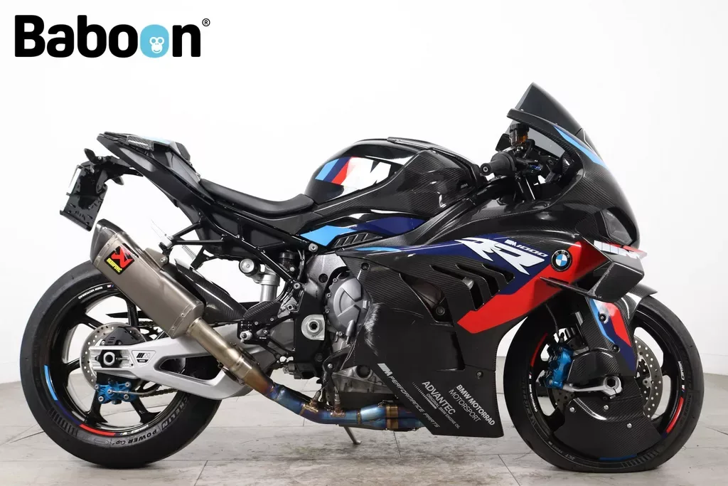 BMW M 1000 RR (2024) — foto 1