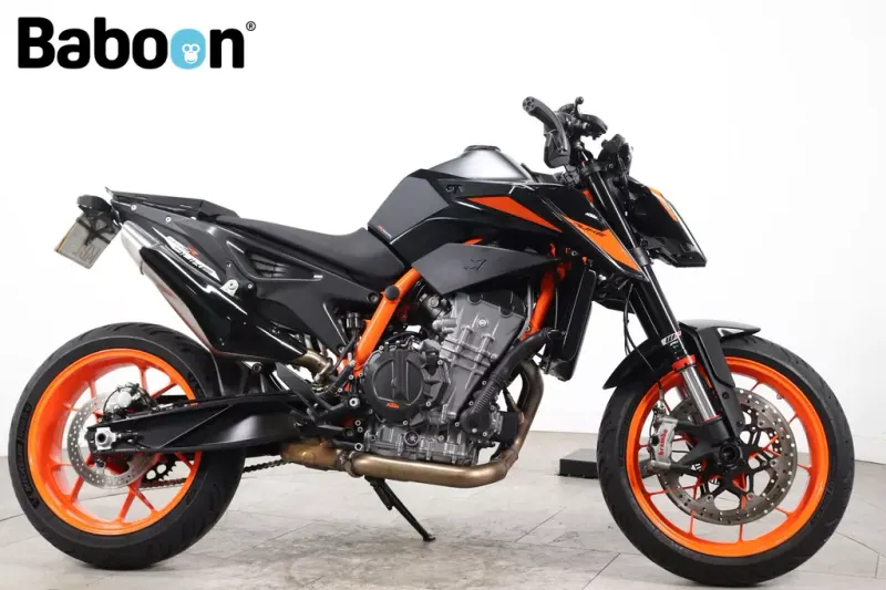 KTM 890 Duke R (2021)