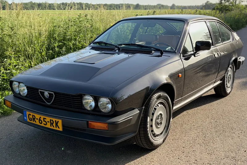 Alfa Romeo GTV6 (1981)