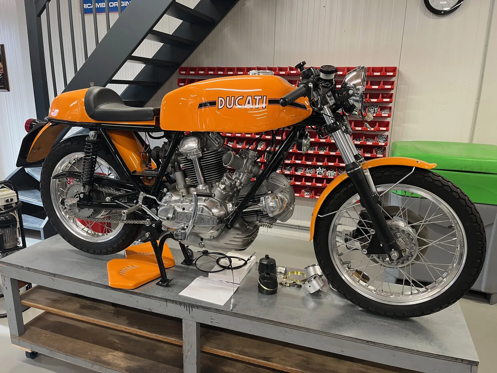 Ducati 750 Sport (1974) — foto 1