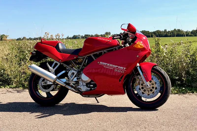 Ducati 900 (1993)