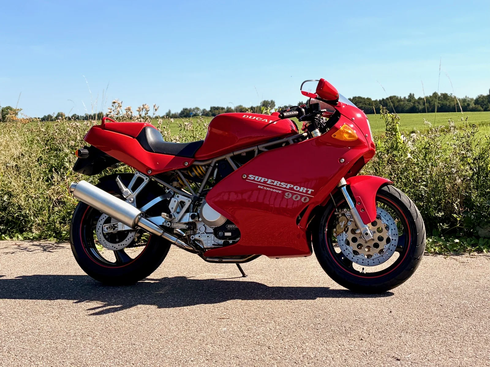 Ducati 900 (1993) — foto 1