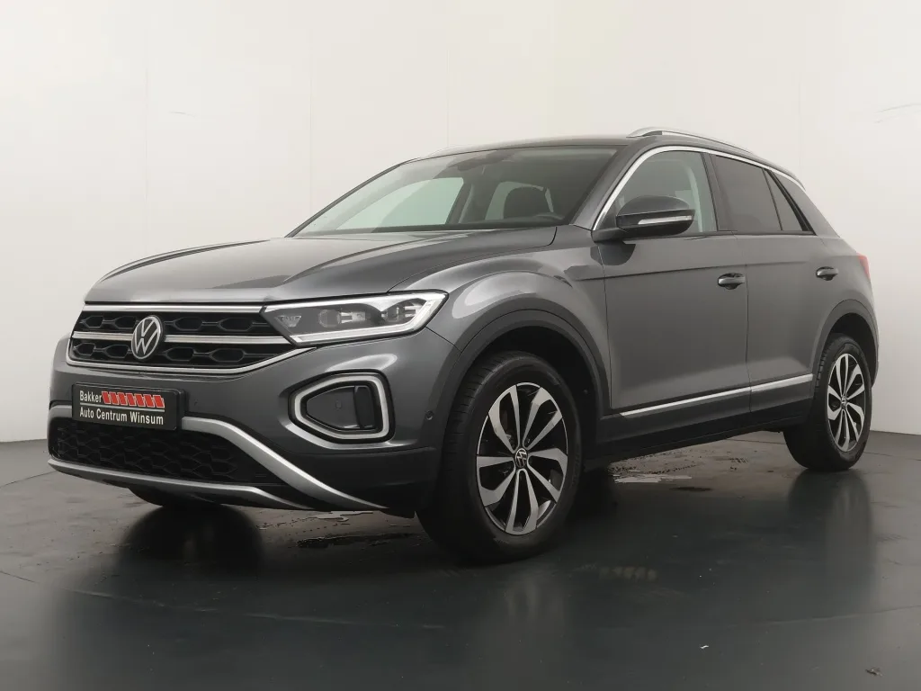 Volkswagen T-Roc (2022) — foto 1