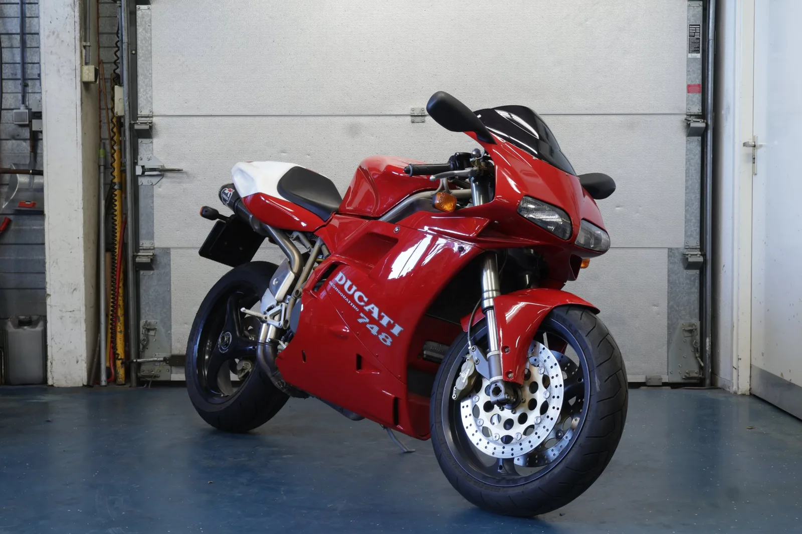 Ducati 748S (2000) — foto 1