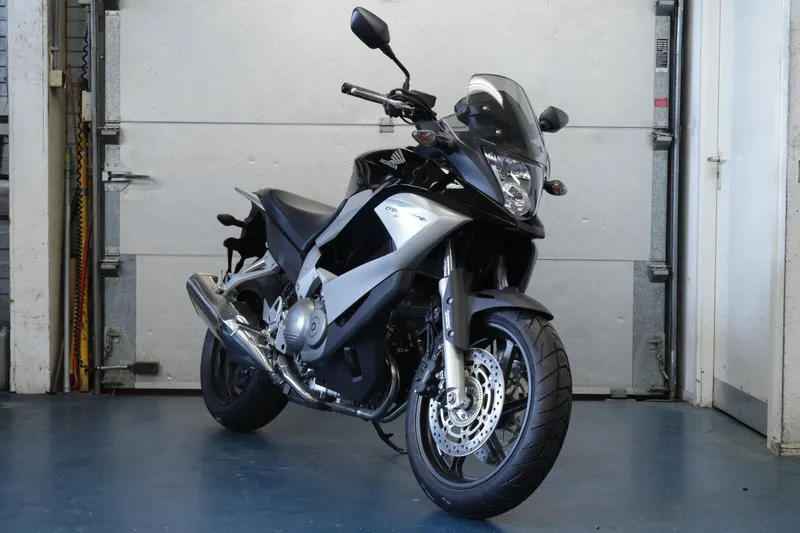 Honda VFR800X (2009)