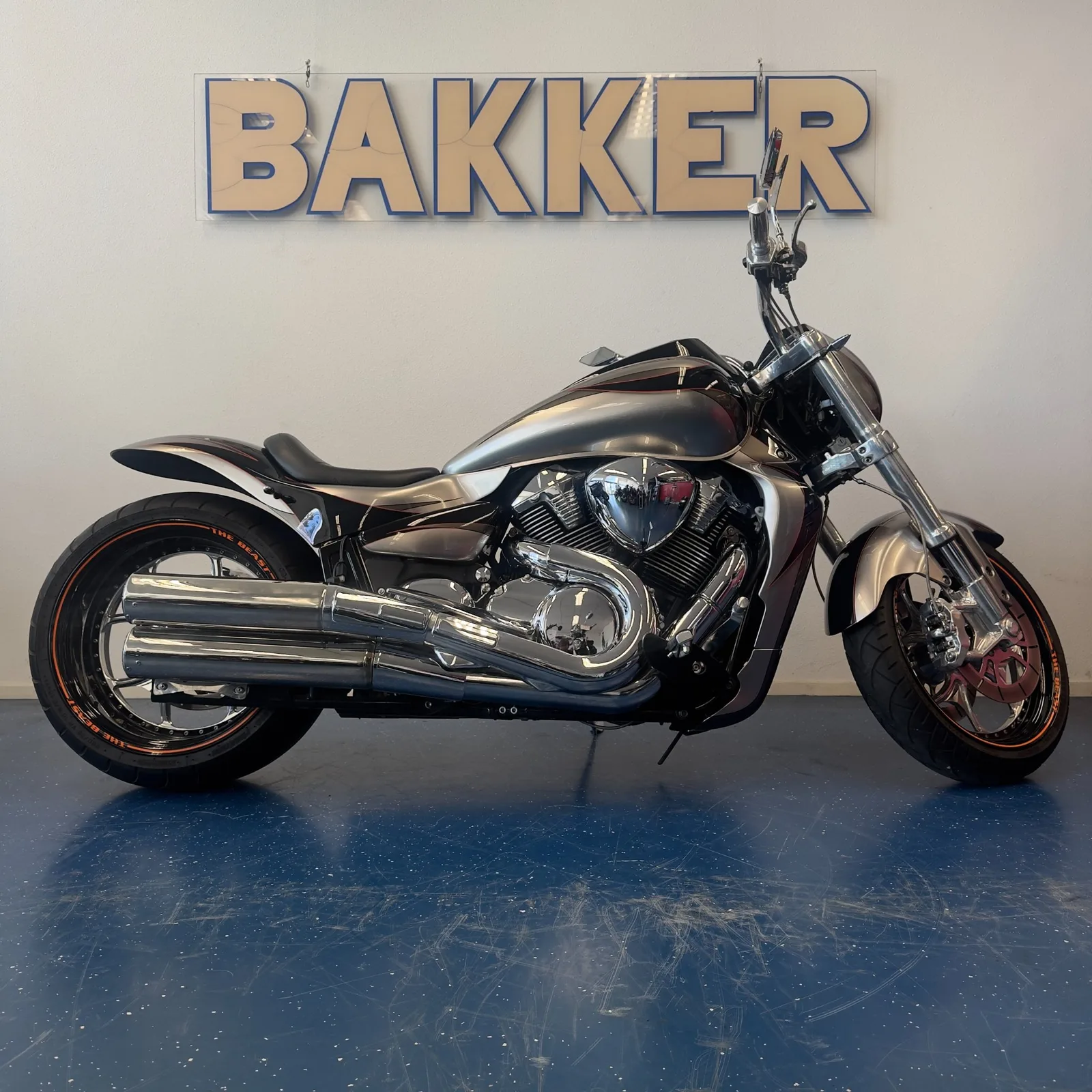 Suzuki VZR 1800 (2006) — foto 1