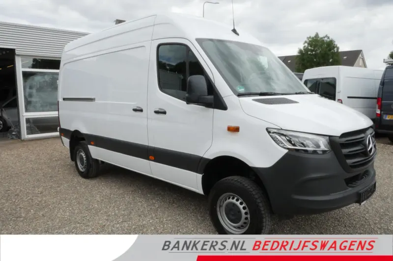 Mercedes-Benz Sprinter (2023)