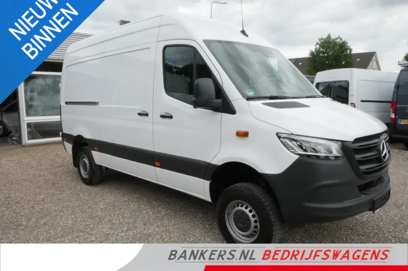 Mercedes-Benz Sprinter (2023)