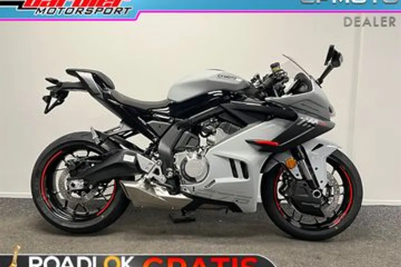 CFMoto 675SR-R (2026)