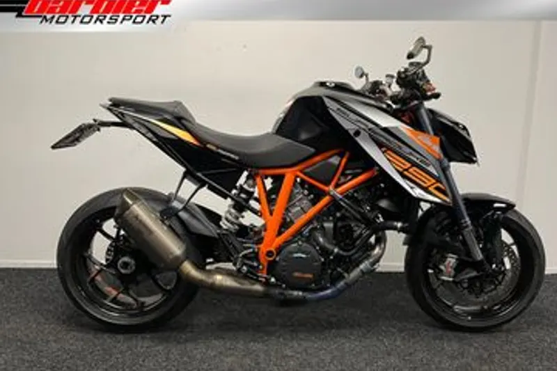 KTM 1290 SuperDuke R (2014)