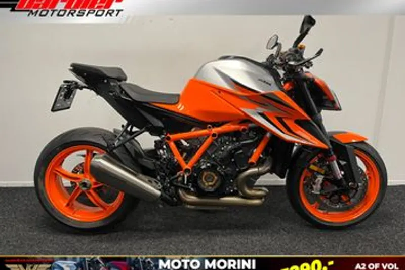 KTM 1290 Super Duke R (2023)